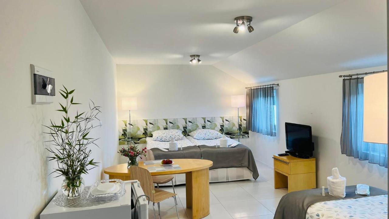 Azyl Hotel Legnica Luaran gambar