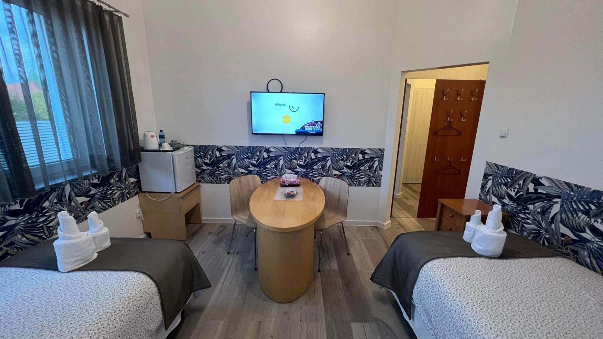 Azyl Hotel Legnica Luaran gambar