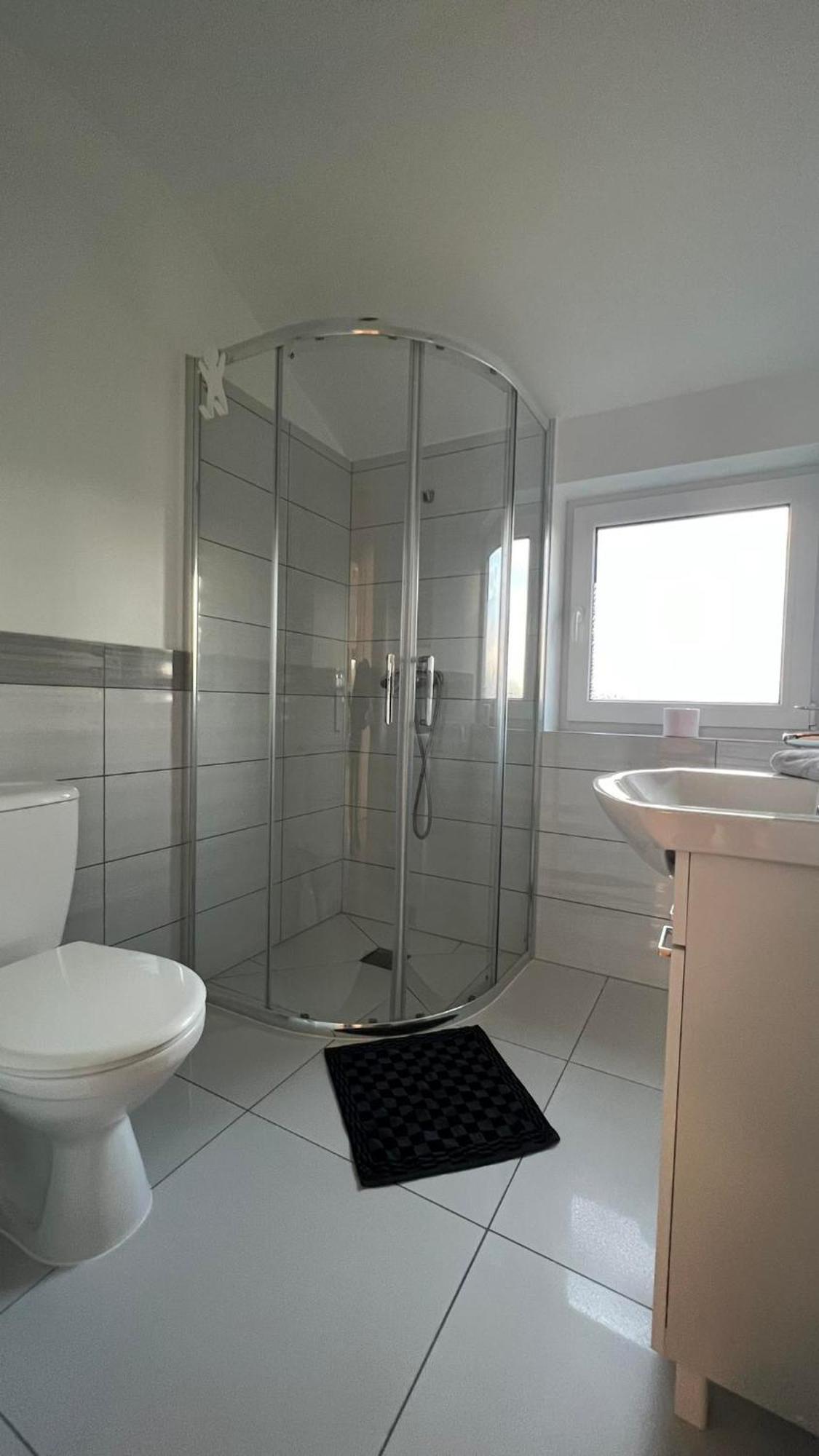 Azyl Hotel Legnica Luaran gambar