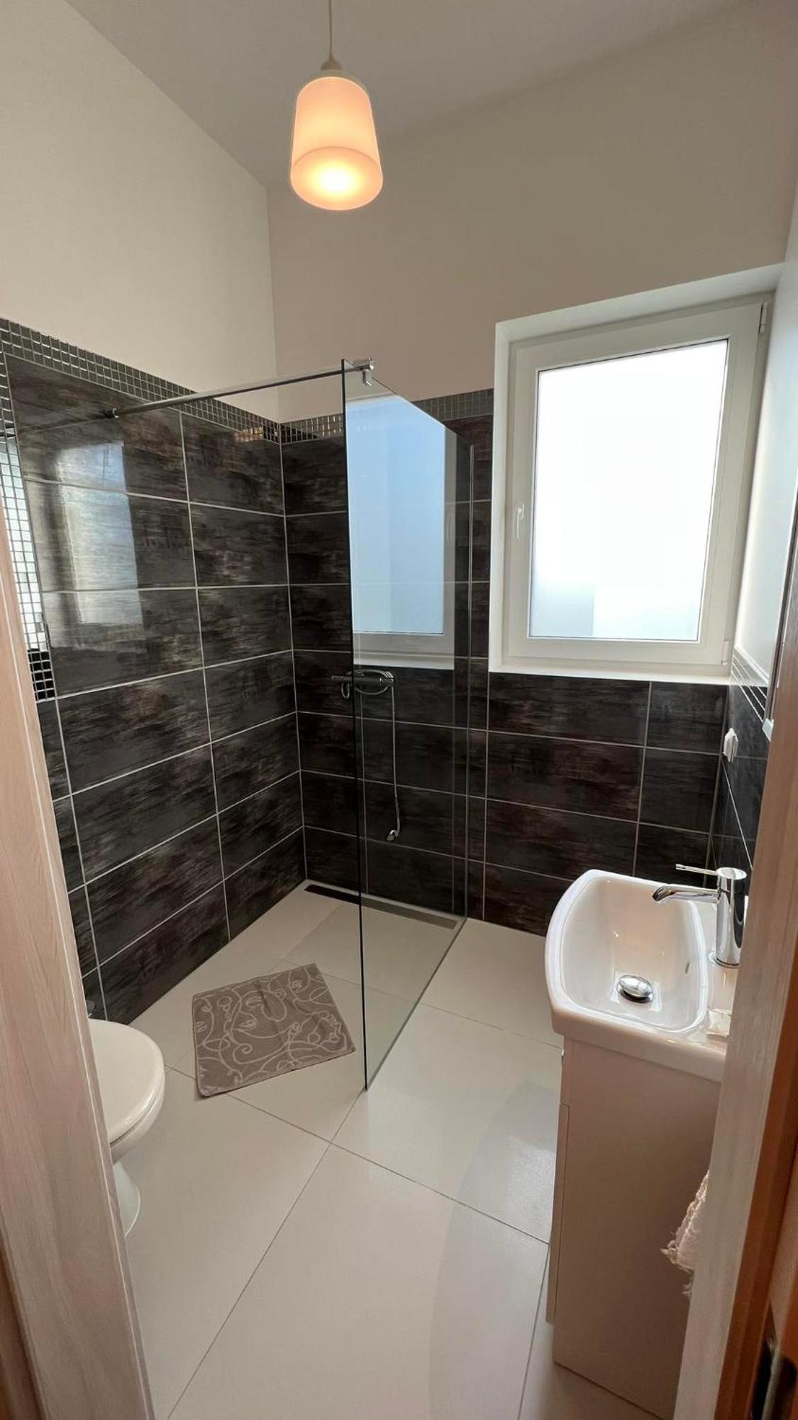 Azyl Hotel Legnica Luaran gambar