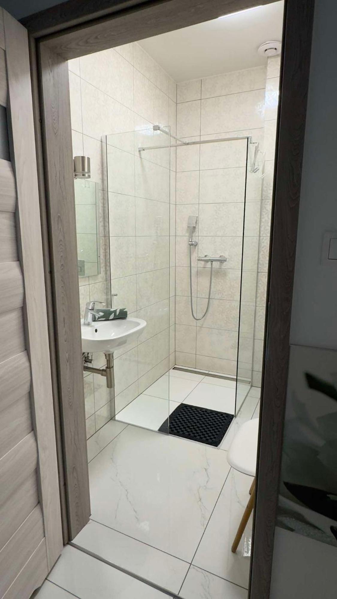 Azyl Hotel Legnica Luaran gambar