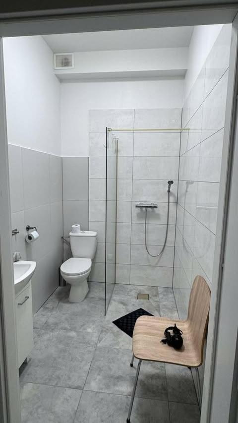 Azyl Hotel Legnica Luaran gambar