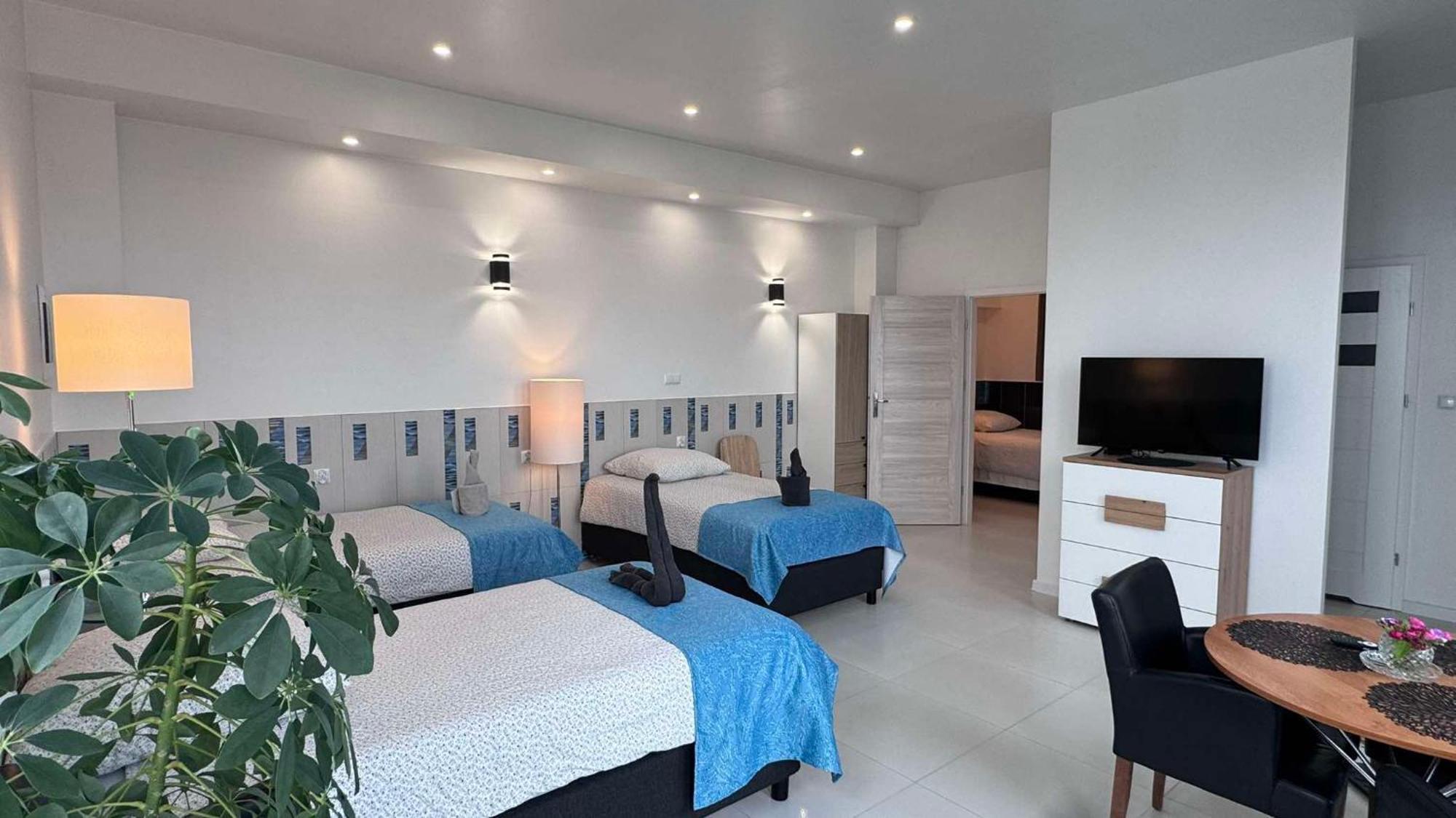 Azyl Hotel Legnica Luaran gambar